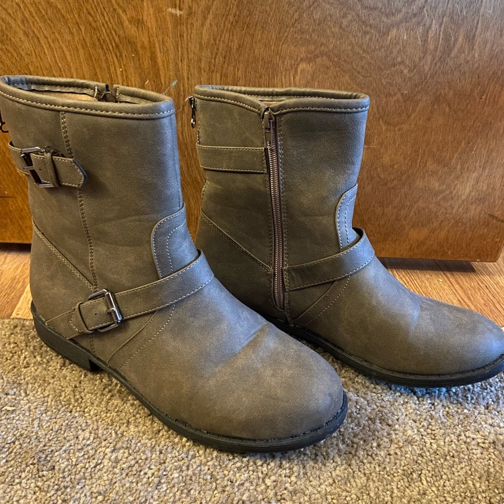 Amira Brown Ankle Boots